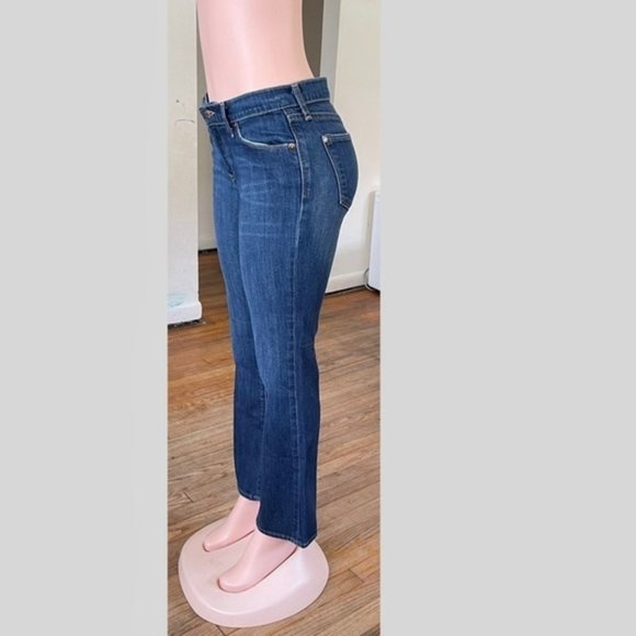Old Navy Denim - Old Navy the flirt jeans Women’s size 6 short